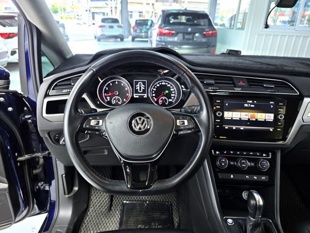 七人座 ACC跟車 電動椅 電尾門 免鑰匙 摸門 頂配  第19張相片