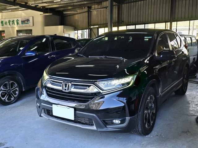 全原廠保養 一手車 內裝像是無人使用過那樣的綿密，細緻  第2張相片