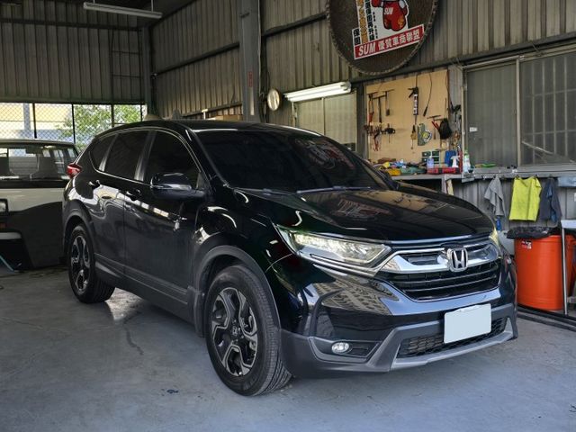 全原廠保養 一手車 內裝像是無人使用過那樣的綿密，細緻  第5張相片