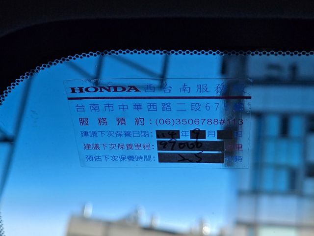 全原廠保養 一手車 內裝像是無人使用過那樣的綿密，細緻  第11張相片