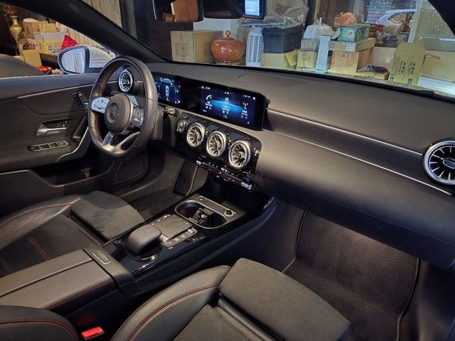 總代理A180 AMG Line 一手車 僅跑2萬多 精緻美品!  第6張相片