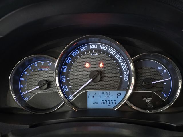 ALTIS 僅跑6萬 把握賞車喔!  第12張相片