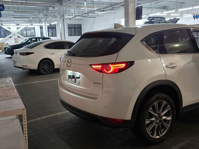 旗艦版 通風座椅 抬頭顯示 BOSS音響 記憶座椅 雙電動椅 電尾門 MRCC  第3張相片