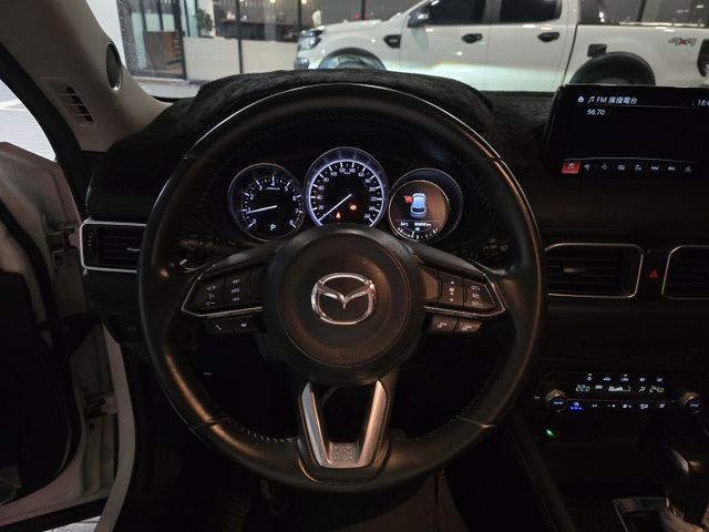 旗艦版 通風座椅 抬頭顯示 BOSS音響 記憶座椅 雙電動椅 電尾門 MRCC  第7張相片