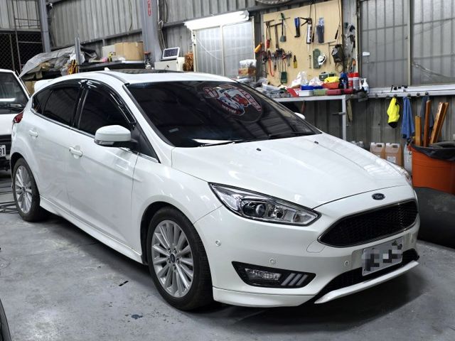 運動旗艦型S版 1.5渦輪 天窗 車道偏移 換檔撥片 盲點 免鑰匙啟動  第2張相片