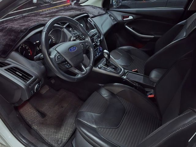 運動旗艦型S版 1.5渦輪 天窗 車道偏移 換檔撥片 盲點 免鑰匙啟動  第5張相片