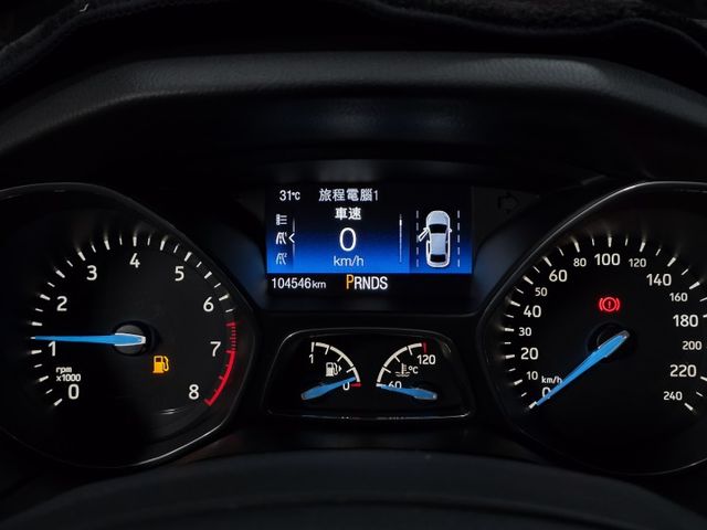 運動旗艦型S版 1.5渦輪 天窗 車道偏移 換檔撥片 盲點 免鑰匙啟動  第6張相片