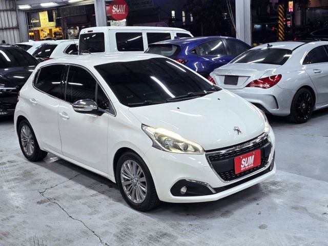 極稀有 超低里程!僅跑5萬  原廠保養的 寶獅208五門  第3張相片