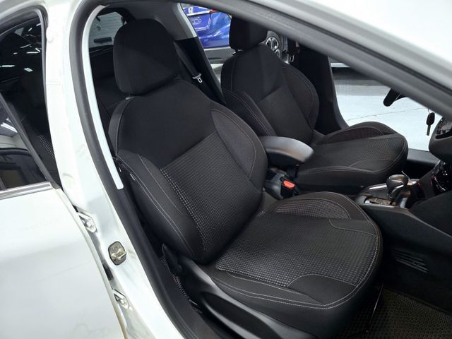 極稀有 超低里程!僅跑5萬  原廠保養的 寶獅208五門  第12張相片