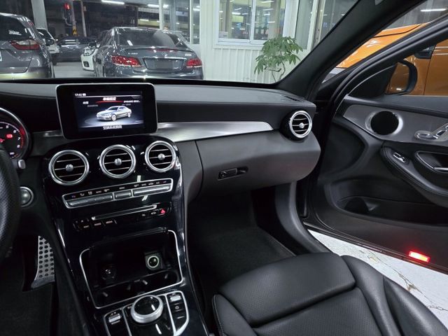 總代理C250 AMGLine 全原廠保養 剛換全新引擎腳 全新電子水幫浦  第19張相片