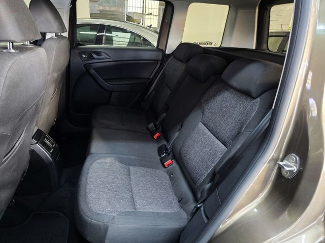 一手車 全程SKODA原廠保養 極精美品項!  第9張相片