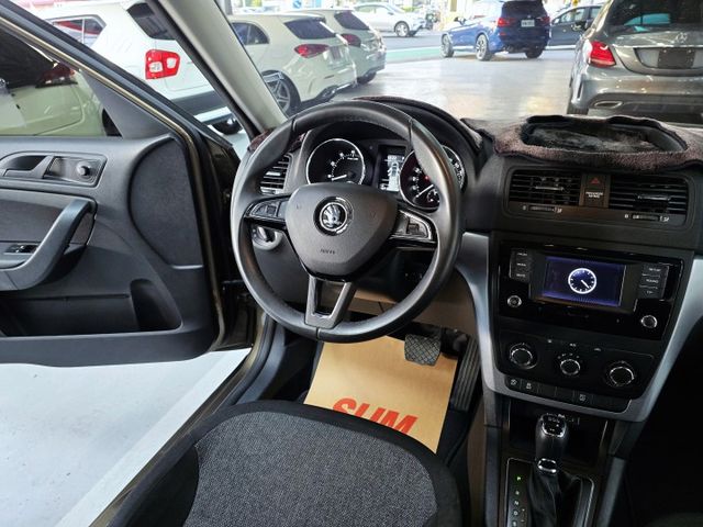 一手車 全程SKODA原廠保養 極精美品項!  第13張相片