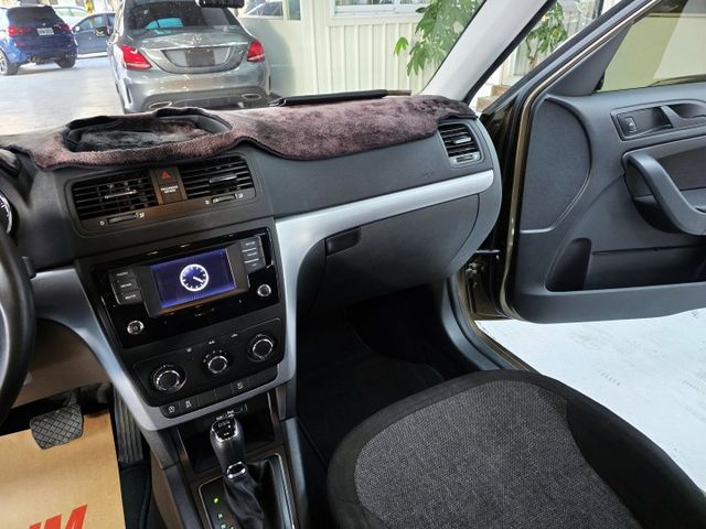 一手車 全程SKODA原廠保養 極精美品項!  第14張相片