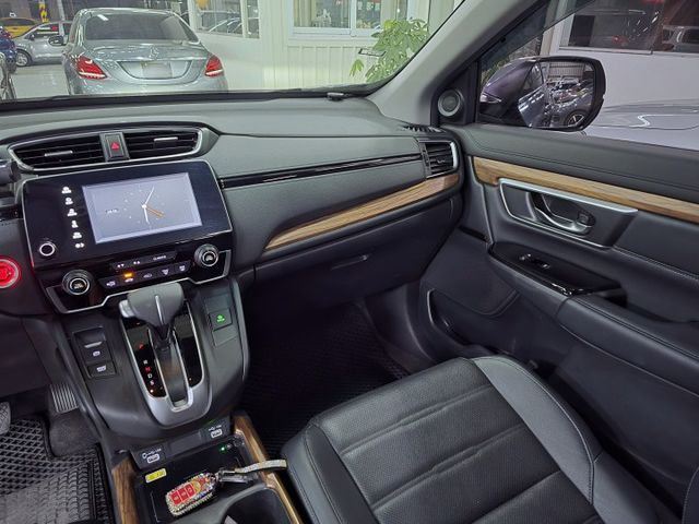 CRV小改款 5.5代  旗艦S版  第17張相片