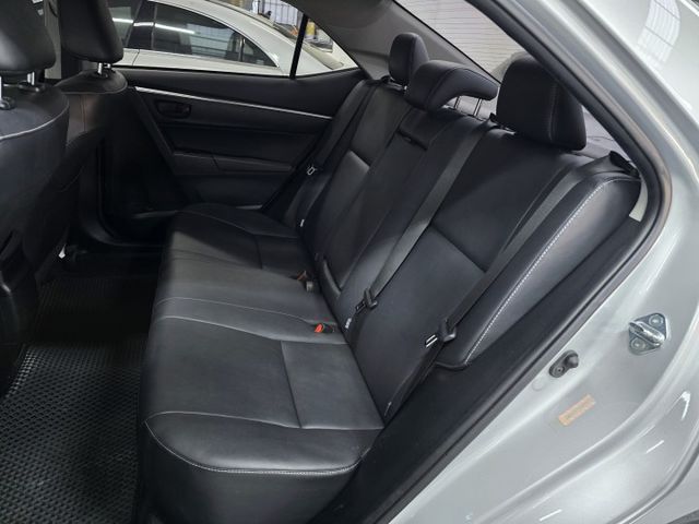 原廠保養工單 四條輪胎+碟盤 9成新 車況極佳!  第7張相片