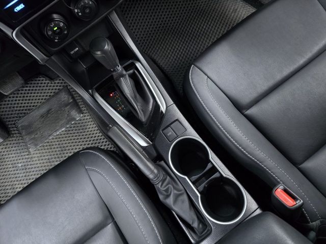 原廠保養工單 四條輪胎+碟盤 9成新 車況極佳!  第17張相片