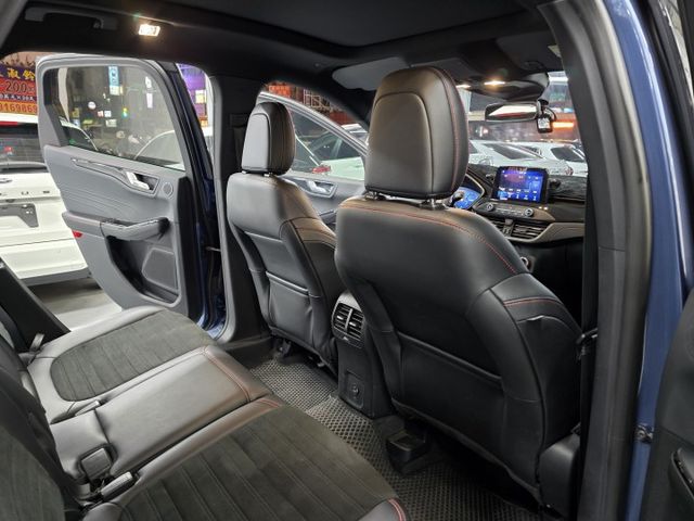 2022年式小改款 KUGA ST-Line AWD 一手車 僅跑7萬 原廠保養  第15張相片