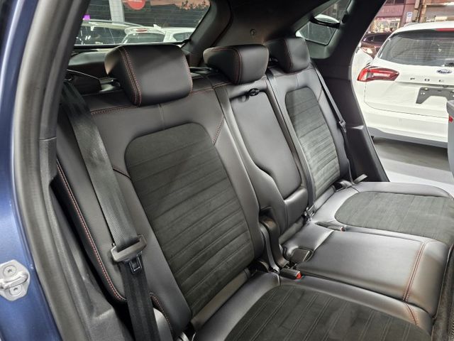 2022年式小改款 KUGA ST-Line AWD 一手車 僅跑7萬 原廠保養  第16張相片