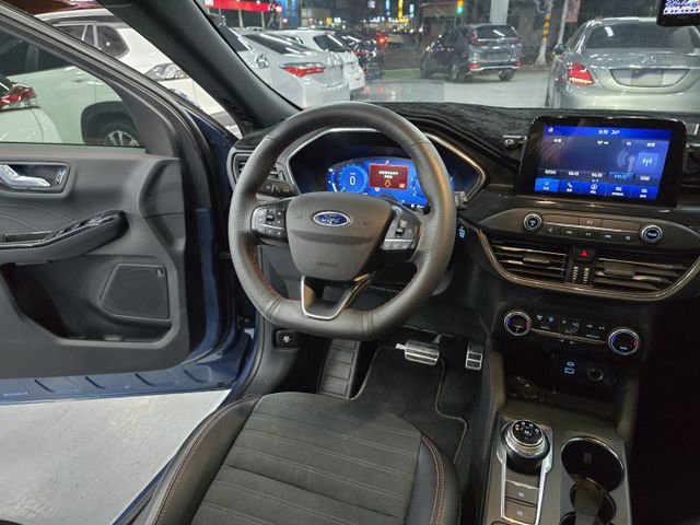 2022年式小改款 KUGA ST-Line AWD 一手車 僅跑7萬 原廠保養  第18張相片