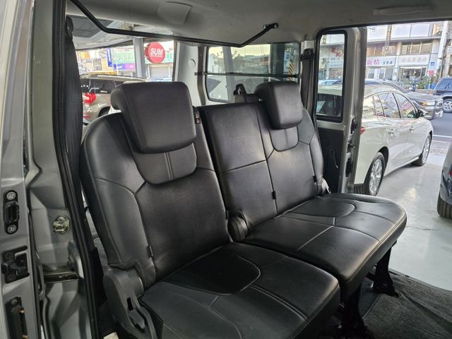 自排 5人客貨兩用 盲點 循跡防滑 電動摺疊後視鏡 定速  第8張相片