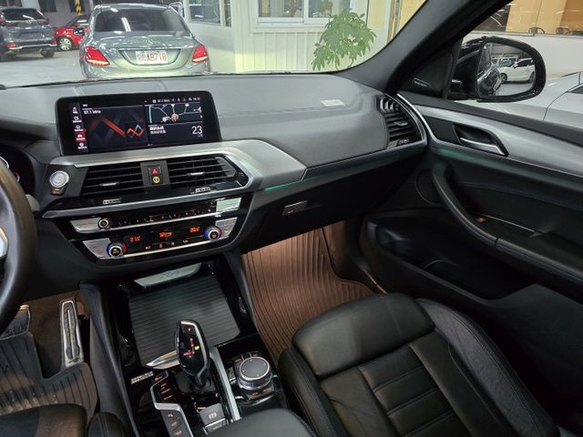 X4 30i M-SPORT白金領航版 轉向頭燈/車況抬頭顯示/HK音響  第15張相片
