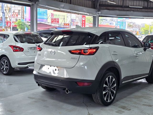 小改款 旗艦型 ACC跟車 車道偏移 抬頭顯示器 盲點 超精美品!  第3張相片