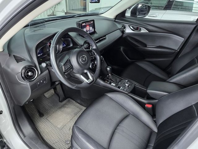 小改款 旗艦型 ACC跟車 車道偏移 抬頭顯示器 盲點 超精美品!  第5張相片