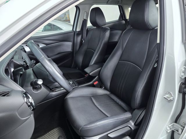 小改款 旗艦型 ACC跟車 車道偏移 抬頭顯示器 盲點 超精美品!  第6張相片