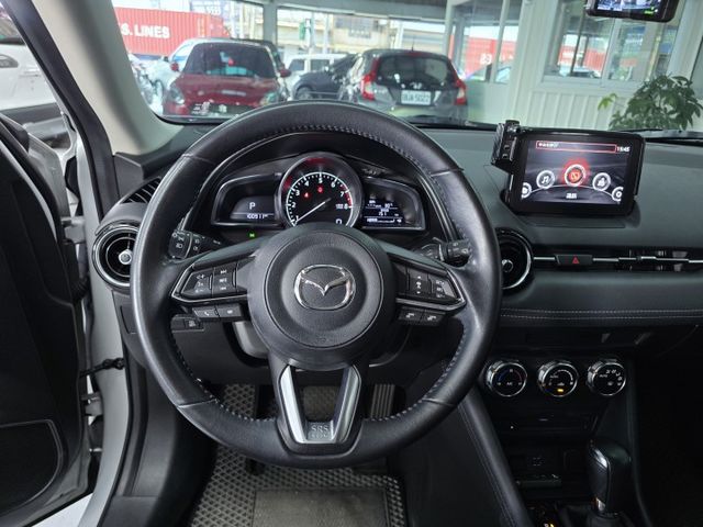 小改款 旗艦型 ACC跟車 車道偏移 抬頭顯示器 盲點 超精美品!  第17張相片