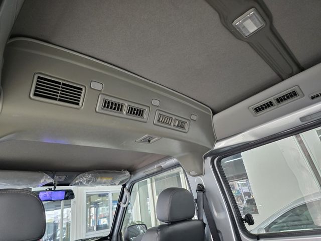 自排 8人坐 僅跑一萬公里  第10張相片