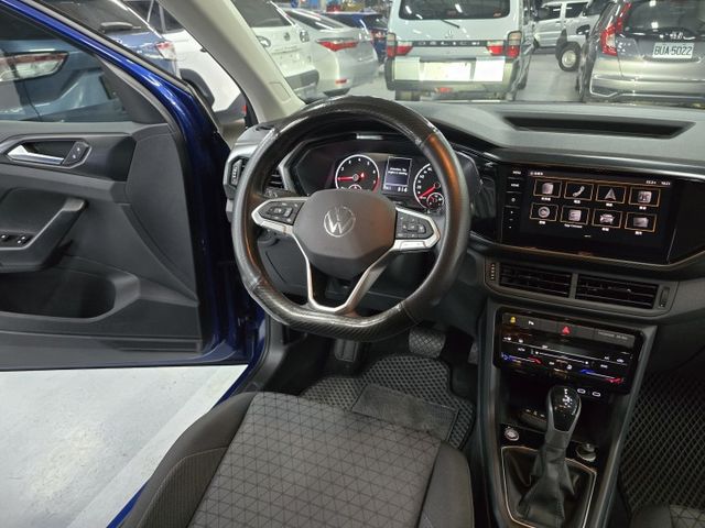 ACC跟車 車道偏移 免鑰匙 摸門 LED頭燈 倒車顯影 極精美品!  第15張相片