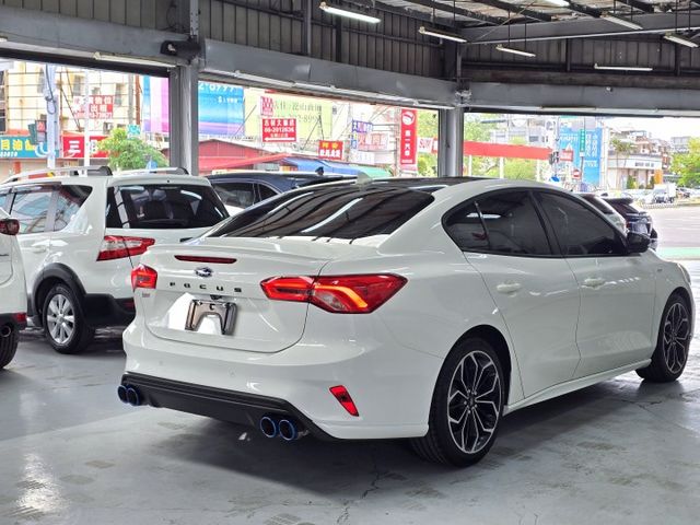 ST-Line Lommel 僅跑3萬多公里  2年5萬公里保固  第3張相片