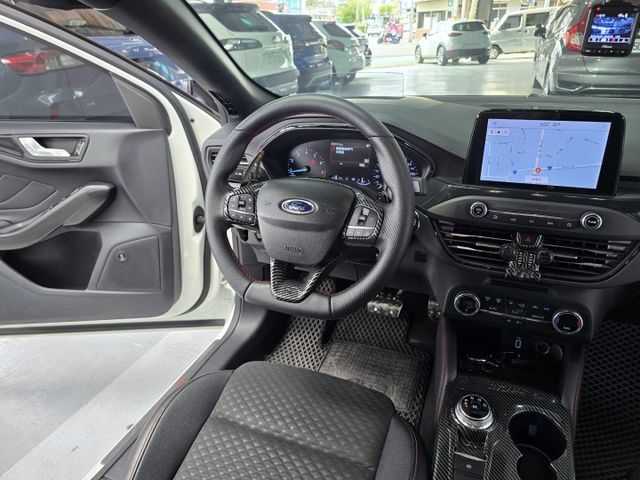 ST-Line Lommel 僅跑3萬多公里  2年5萬公里保固  第16張相片