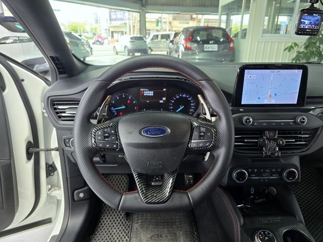 ST-Line Lommel 僅跑3萬多公里  2年5萬公里保固  第18張相片