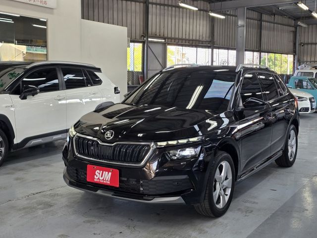 僅跑1萬6公里  ACC主動式跟車/車道置中/電動尾門/盲點/電熱椅/無線充電/免鑰匙摸門  第2張相片