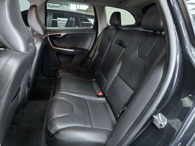 XC60 T5 僅跑7萬多公里 綿綿密密 市場唯一收藏等級  第7張相片