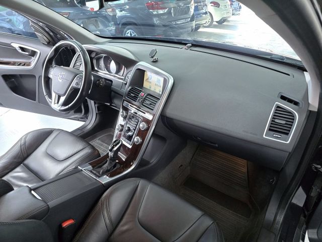 XC60 T5 僅跑7萬多公里 綿綿密密 市場唯一收藏等級  第10張相片