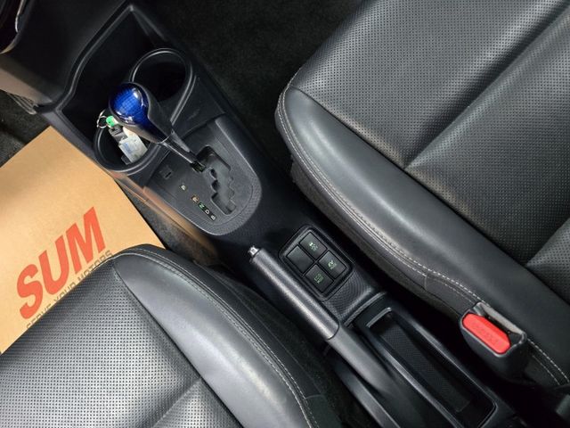 PRIUS  第15張相片