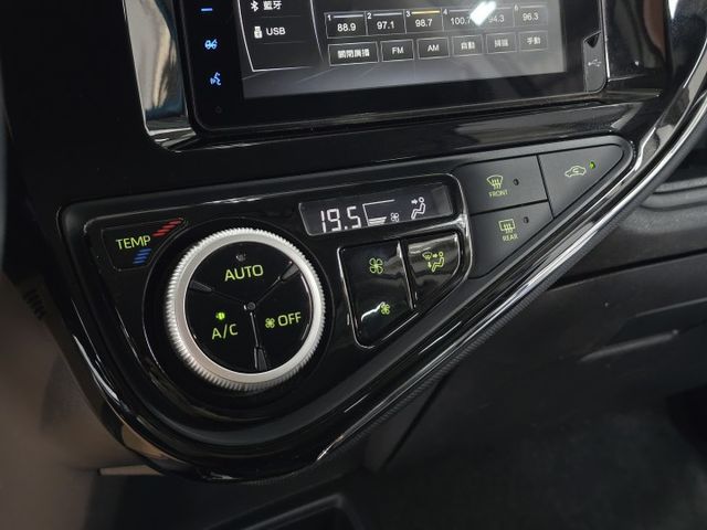 PRIUS  第17張相片