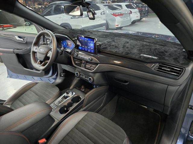 2022年式小改款 KUGA ST-Line AWD 一手車 僅跑7萬 原廠保養  第17張相片