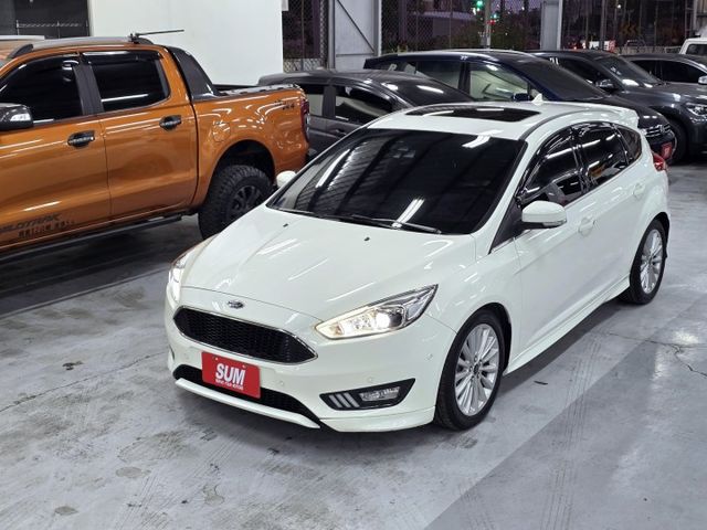 運動旗艦型S版 1.5渦輪 天窗 車道偏移 換檔撥片 盲點 免鑰匙啟動  第2張相片