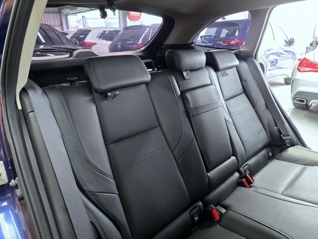 2019年式 小改款 頂級版GT-S ACC跟車 電動椅 天窗 車道偏移 大螢幕 盲點  第8張相片