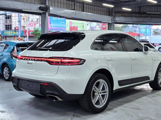 高品質外觀維護  細緻精美的內裝 一手用車 資料齊全 全車原裝鈑件  第2張相片