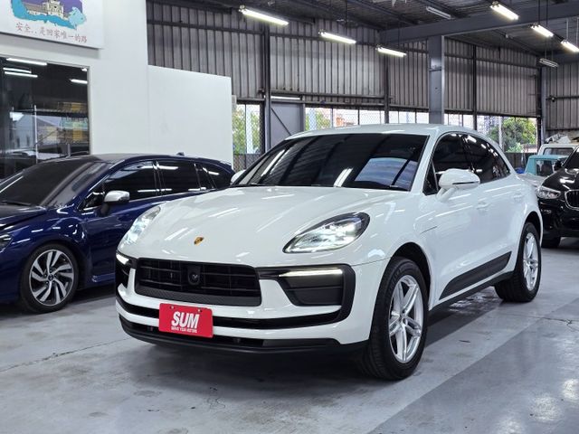 高品質外觀維護  細緻精美的內裝 一手用車 資料齊全 全車原裝鈑件  第3張相片