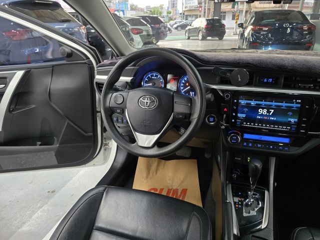 Safety+版 循跡防滑/免鑰匙/恆溫/空力套件/影音特仕/抬頭顯示/僅跑9萬多  第16張相片