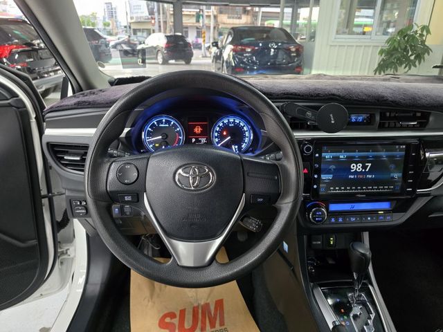 Safety+版 循跡防滑/免鑰匙/恆溫/空力套件/影音特仕/抬頭顯示/僅跑9萬多  第18張相片