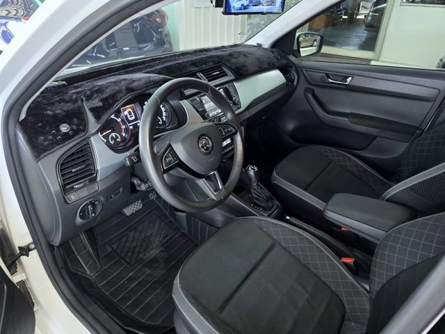 FABIA COMBI旅行版 ACC跟車系統/盲區警示/車前碰撞預警  第6張相片