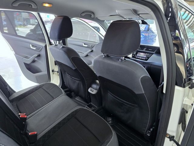 FABIA COMBI旅行版 ACC跟車系統/盲區警示/車前碰撞預警  第9張相片