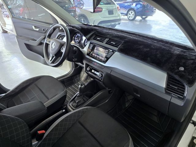 FABIA COMBI旅行版 ACC跟車系統/盲區警示/車前碰撞預警  第10張相片
