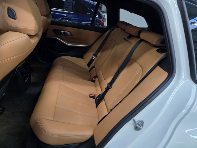 3 SERIES TOURING  第9張相片